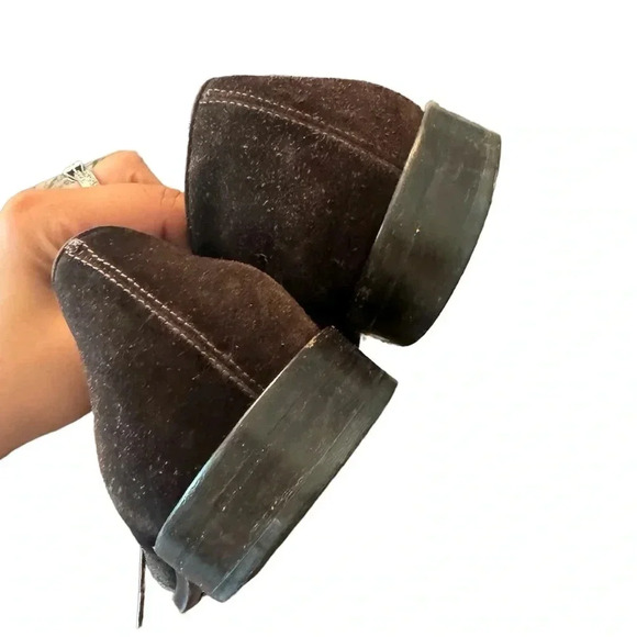 Salvatore Ferragamo Men's Brown Suede Oxford Shoes - Picture 3 of 12